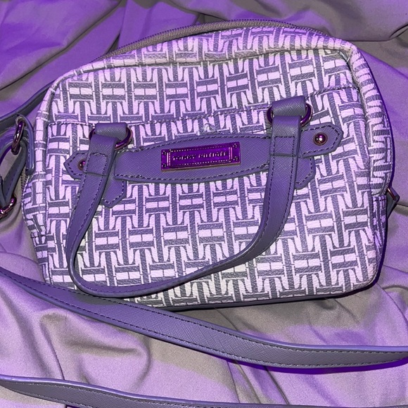 Tommy Hilfiger Crossbody Bag - Picture 3 of 3